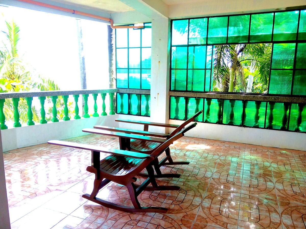 Jun And Carol Beach Cottages Pagudpud Exterior photo
